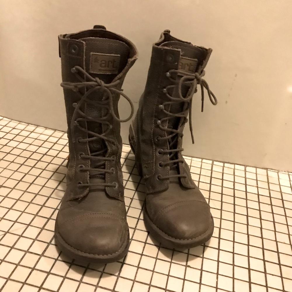 Funky Art company army boot with block heel, size 8